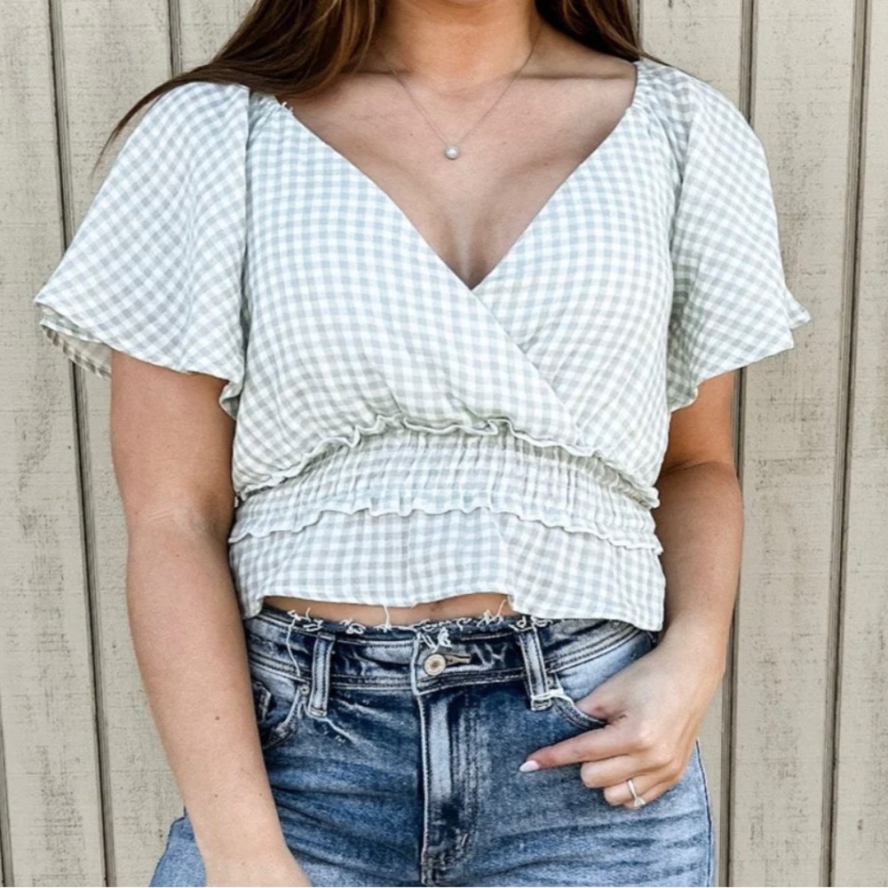 Peach Love California Ivory and Mint Crop Top Size S